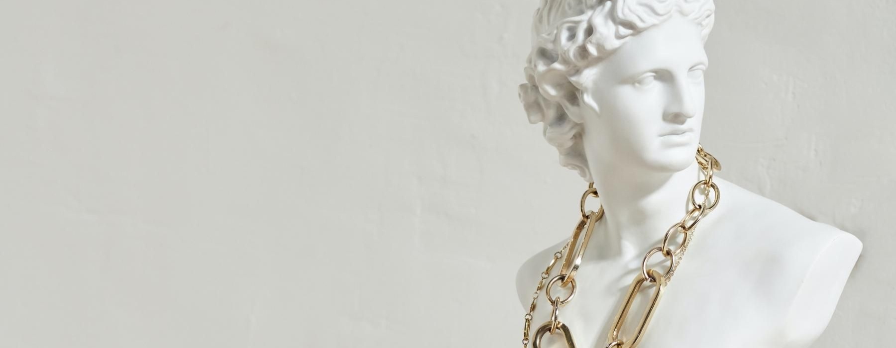 a statue of a person